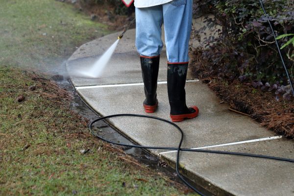 Sidewalk Pressure Cleaning in Falls Church